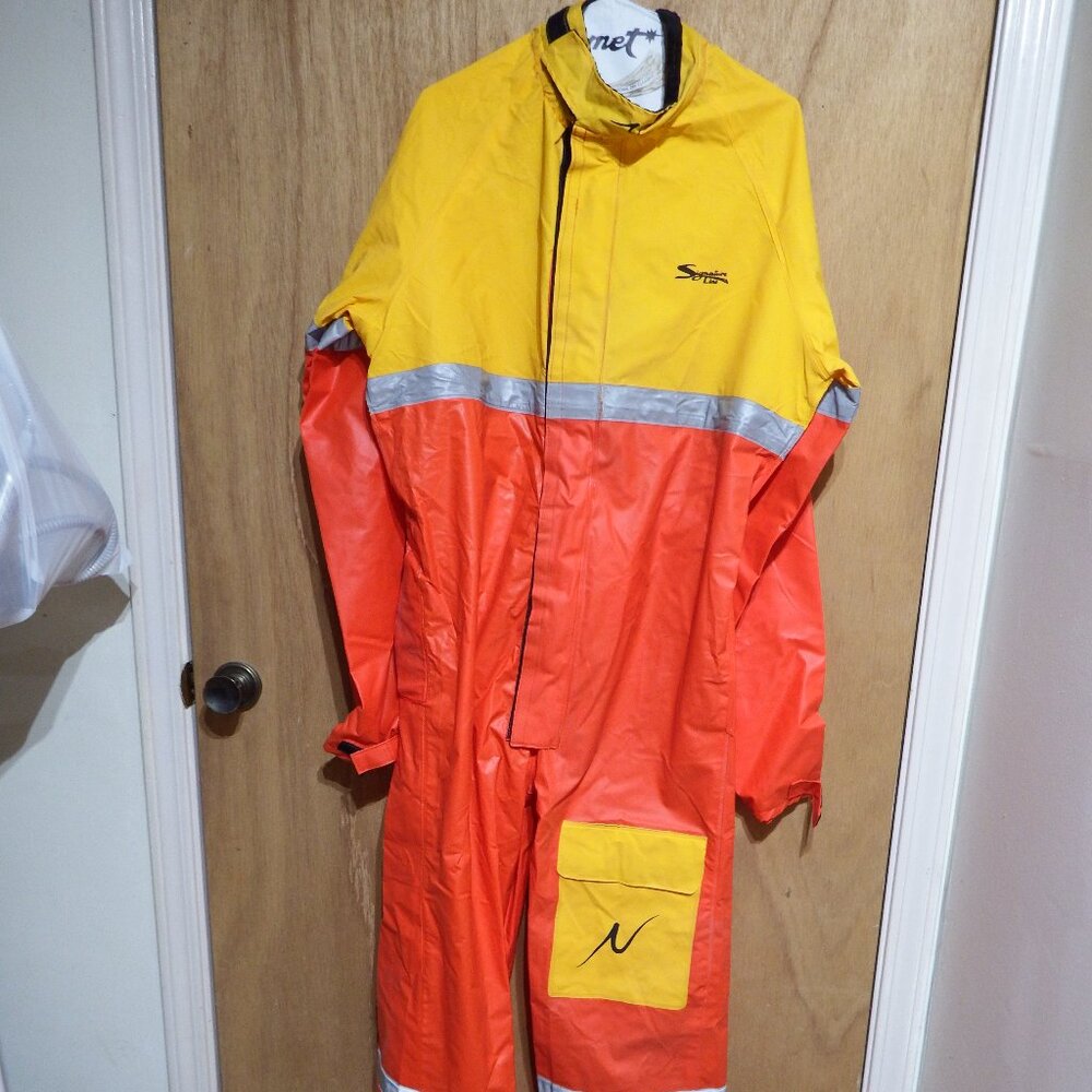 Motorcycle Rainsuit - Size Large by Signature